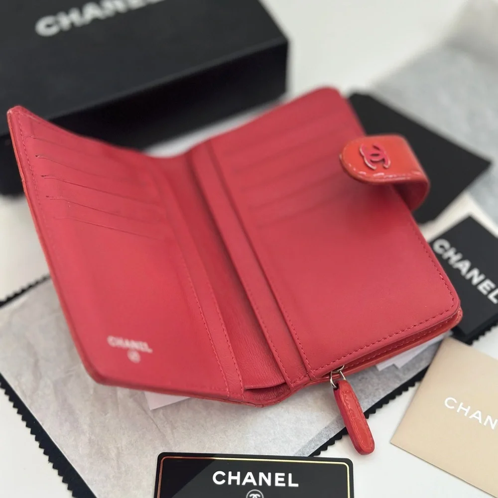 CHANEL Red Patent Quilted Leather Snap Wallet